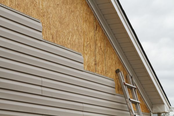 Loose Siding Replacement in El Cajon