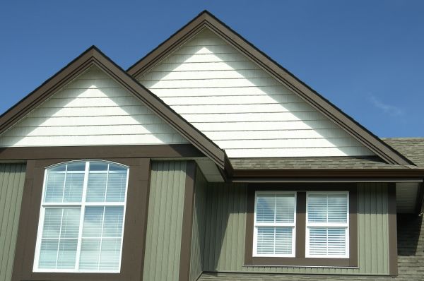 Cost of Vertical Vinyl Siding Repair in El Cajon