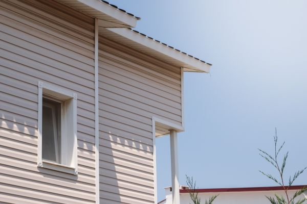 Cost of Vinyl Siding Hole Repair in El Cajon